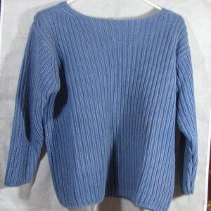 B. Moss Blue Pullover Sweater Size Medium